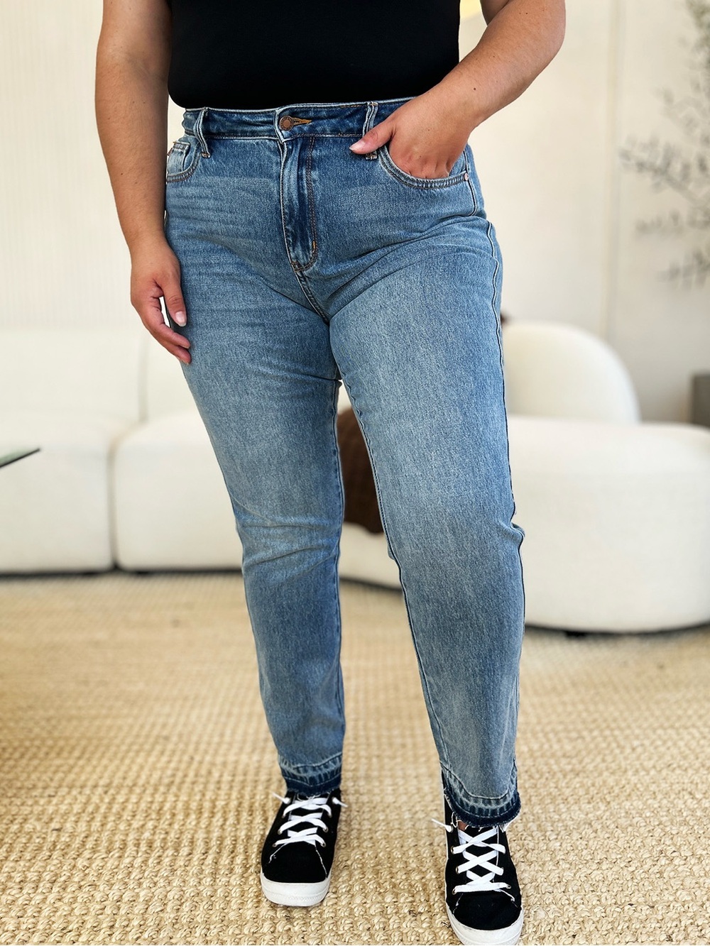 Judy Blue Washed Blue Ankle Crop Mom Jeans A3 - Picture 9 of 10